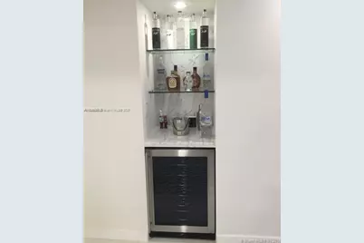 5701 Collins Ave #1008, Miami Beach, FL 33140 - Photo 5