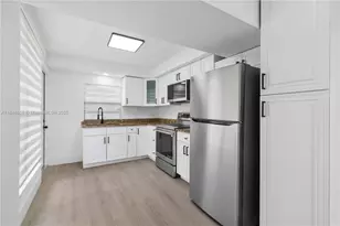 9731 NW 24th Pl, Sunrise, FL 33322 - Photo 11