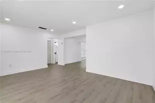 9731 NW 24th Pl, Sunrise, FL 33322 - Photo 9