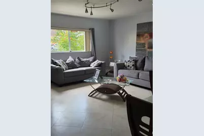 1084 SE 13th Ave, Homestead, FL 33035 - Photo 3