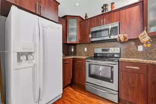 1933 NW 85th St, Miami, FL 33147 - Photo 7