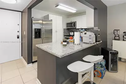 9001 SW 77th Ave #C304, Miami, FL 33156 - Photo 7