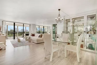 20301 W Country Club Drive #526, Aventura, FL 33180 - Photo 5