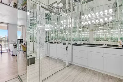 20301 W Country Club Drive #526, Aventura, FL 33180 - Photo 13