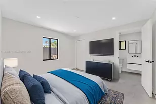 7993 W 18th Ln, Hialeah, FL 33014 - Photo 23