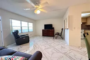 569 Fanshaw N, Boca Raton, FL 33434 - Photo 9