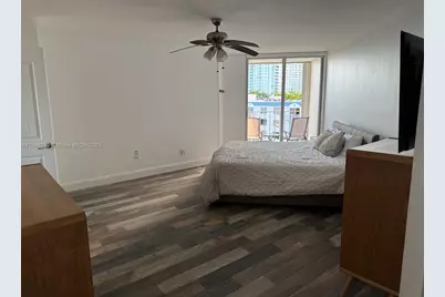 1700 NW N River Dr #704, Miami, FL 33125 - Photo 13