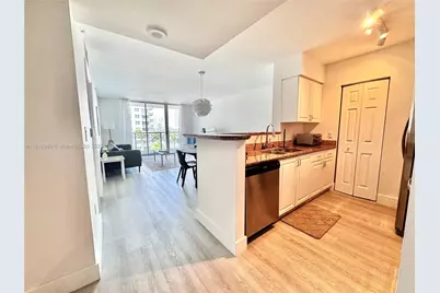 1155 Brickell Bay Dr #906, Miami, FL 33131 - Photo 1