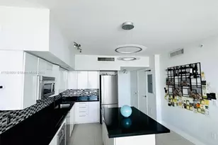 92 SW 3rd St, Miami, FL 33130 - Photo 5