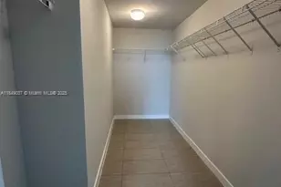 117 SW 10th St, Miami, FL 33130 - Photo 15