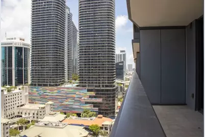 1000 Brickell Plz #1906, Miami, FL 33131 - Photo 11