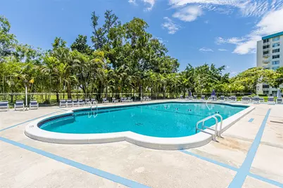 4330 Hillcrest Dr #519, Hollywood, FL 33021 - Photo 5
