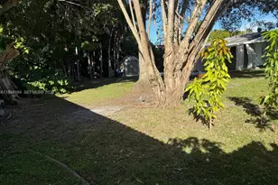 204 SW 7th Ave, Hallandale Beach, FL 33009 - Photo 23