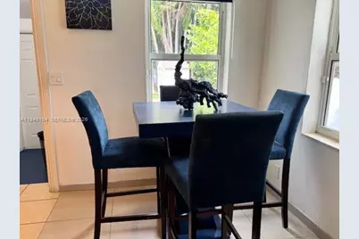 204 SW 7th Ave, Hallandale Beach, FL 33009 - Photo 9