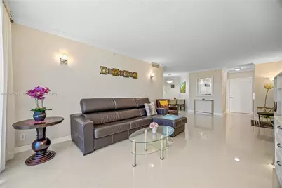 3001 S Ocean Dr #425, Hollywood, FL 33019 - Photo 11