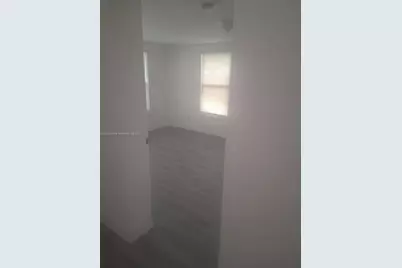 400 NE 161st St #1, Miami, FL 33162 - Photo 17