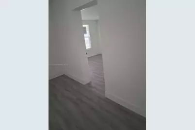 400 NE 161st St #1, Miami, FL 33162 - Photo 7