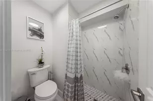 18858 NW 63rd Ct Cir, Hialeah, FL 33015 - Photo 15