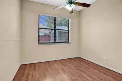 212 Citrus Trl, Boynton Beach, FL 33436 - Photo 25