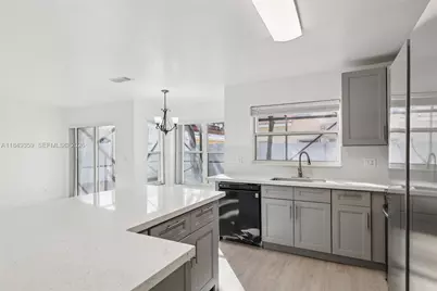 1378 SW 180th Ave, Pembroke Pines, FL 33029 - Photo 17