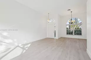 1378 SW 180th Ave, Pembroke Pines, FL 33029 - Photo 9