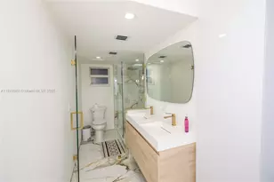 400 N Surf Rd, Hollywood, FL 33019 - Photo 17