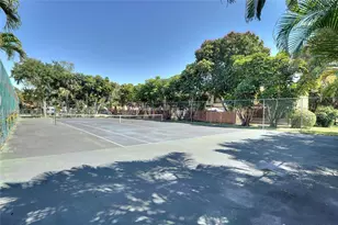 7777 Grande St, Sunrise, FL 33351 - Photo 5
