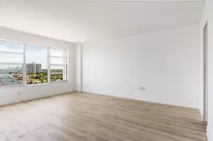 11111 Biscayne Blvd, Miami, FL 33181 - Photo 7