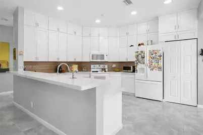 2613 Oakbrook Dr, Weston, FL 33332 - Photo 19