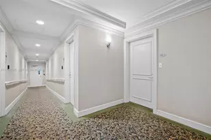 19900 E Country Club Dr, Aventura, FL 33180 - Photo 23