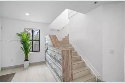 10016 NW 89th Ter, Doral, FL 33178 - Photo 9