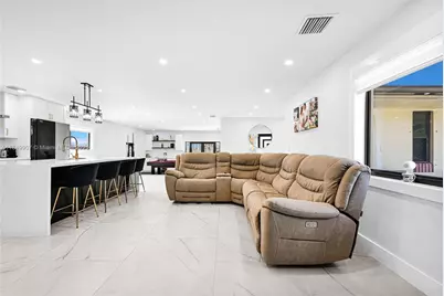 19777 SW 334th St, Homestead, FL 33034 - Photo 13