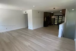 241 Wimbledon Lake Dr, Plantation, FL 33324 - Photo 7