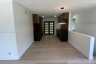 241 Wimbledon Lake Dr, Plantation, FL 33324 - Photo 9