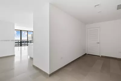 88 SW 7th St #2104, Miami, FL 33130 - Photo 11