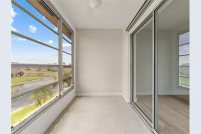 9460 Sunrise Lakes Blvd #309, Sunrise, FL 33322 - Photo 13