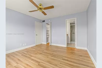 9460 Sunrise Lakes Blvd #309, Sunrise, FL 33322 - Photo 15