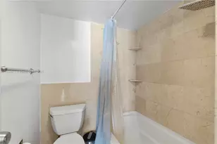 3675 N Country Club Dr, Aventura, FL 33180 - Photo 11