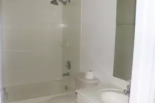 11375 NW 77th Ln, Doral, FL 33178 - Photo 9