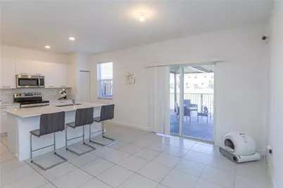 12561 NW 23rd Pl, Miami, FL 33167 - Photo 11