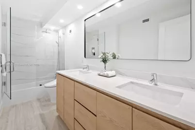 1121 Crandon Blvd #D304, Key Biscayne, FL 33149 - Photo 5