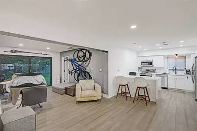 278 NE 116th St, Miami, FL 33161 - Photo 21