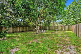 278 NE 116th St, Miami, FL 33161 - Photo 31