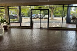 9682 Fontainebleau Blvd, Miami, FL 33172 - Photo 7