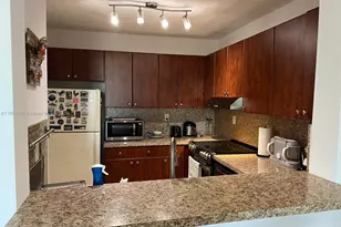 9682 Fontainebleau Blvd, Miami, FL 33172 - Photo 19