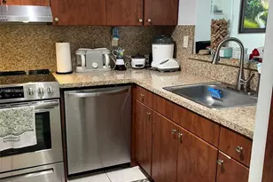 9682 Fontainebleau Blvd, Miami, FL 33172 - Photo 21