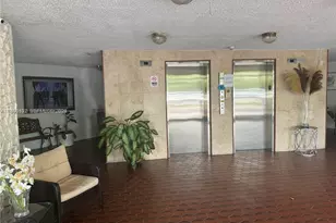 9682 Fontainebleau Blvd, Miami, FL 33172 - Photo 9