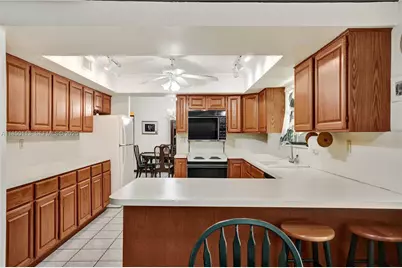 9461 SW 134th St, Miami, FL 33176 - Photo 11