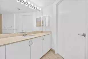 1750 N Bayshore Dr, Miami, FL 33132 - Photo 25