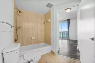 1750 N Bayshore Dr, Miami, FL 33132 - Photo 27